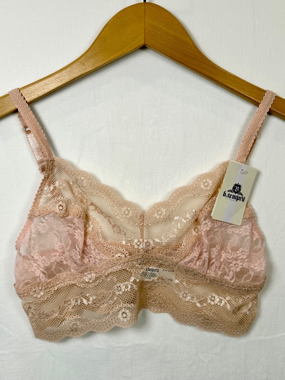 NWT b.tempt'd by Wacoal Sz SM (32 A/B) Rose Smoke Nude Lace Kiss Bralette
